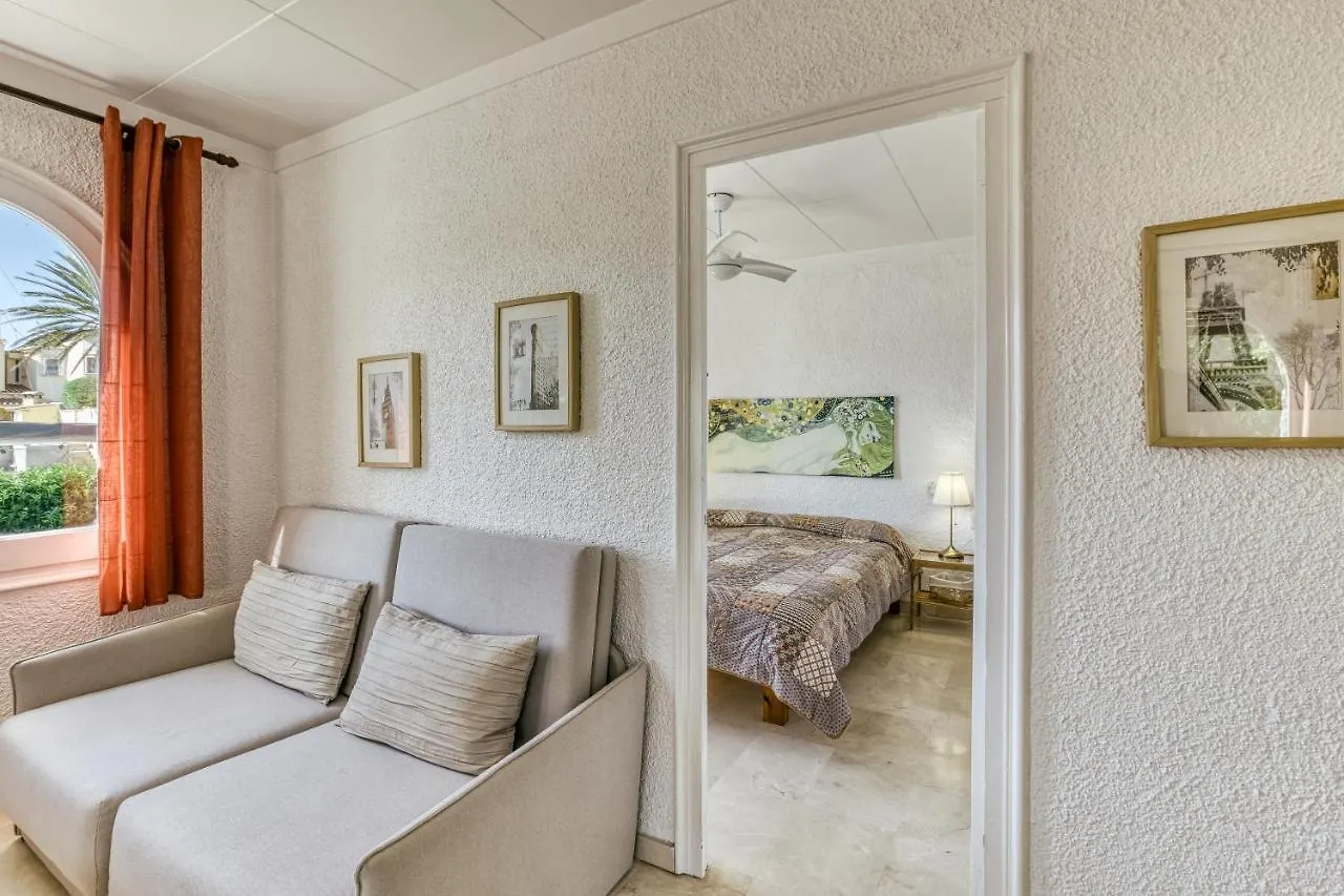 Art- Apartamentos Revilla Tacke H Empuriabrava Španělsko
