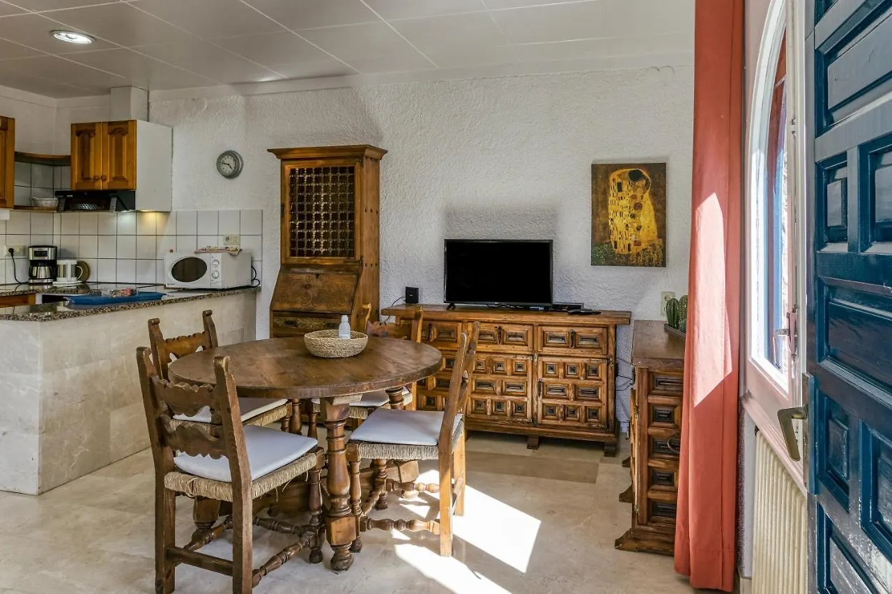 Art- Apartamentos Revilla Tacke H Empuriabrava Španělsko